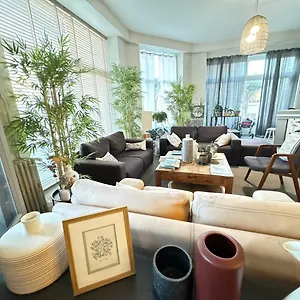hotel-les-alizes-dinard.inbrittany.com/